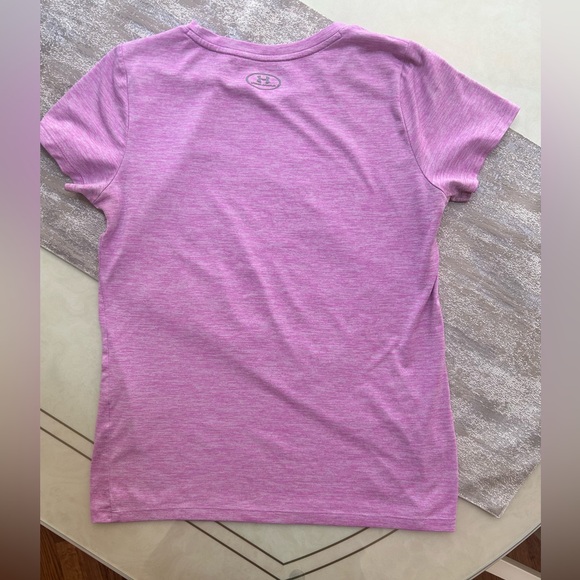 Under Armour Women’s Tshirt - Picture 16 of 16